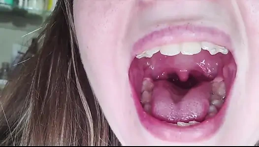 Ich trainiere meine kehle