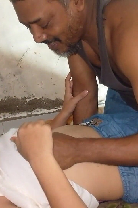 daada yuva milaf ke saath chudaee karte hain