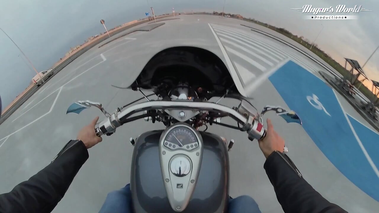 Fekete Anamary baszik a sztriptíztáncosnővel