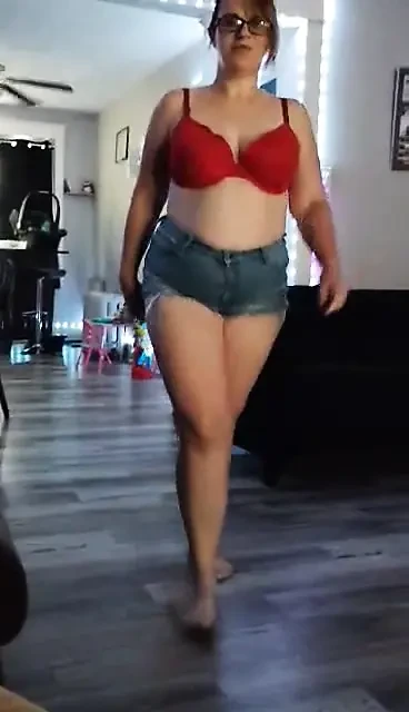 उसे पकड़ा