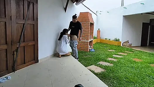 Ich kam auf einer reise an und meine frau begrüßt mich sehr geil