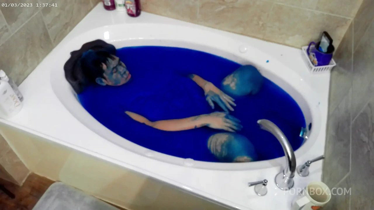 终极蓝色粘液浴缸