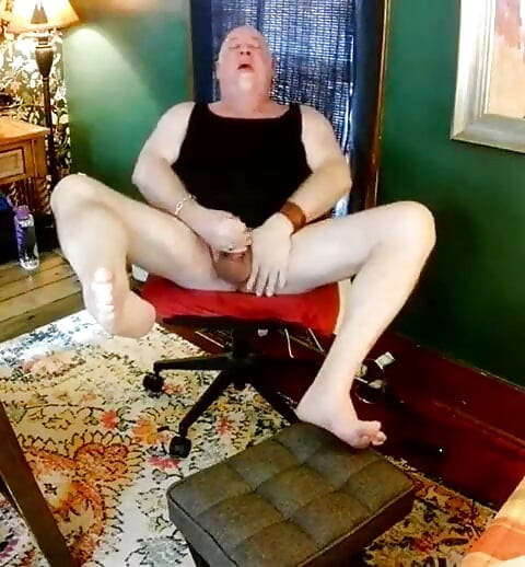 Bearstepdaddychub honí a mluví se sexy fanouškem!