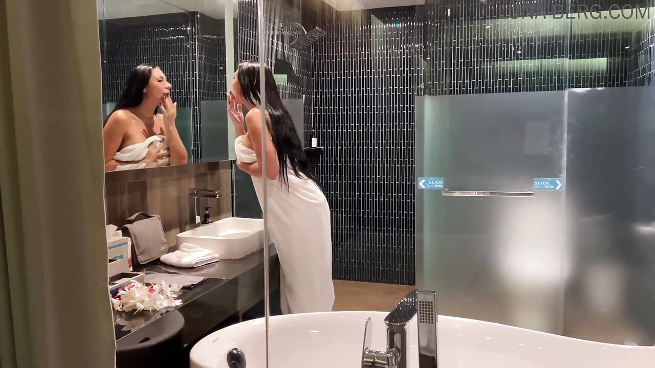 Came to My Hotel Neighbor for Help He Fucked ME HARD and CUMMED ALL OVER MY ASS. Full video.