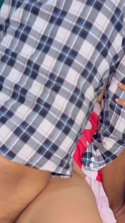 En iyi arkadaşımın karısı Ragini yengeyi sert sikiyorum, tam Hintçe video | Klip 2
