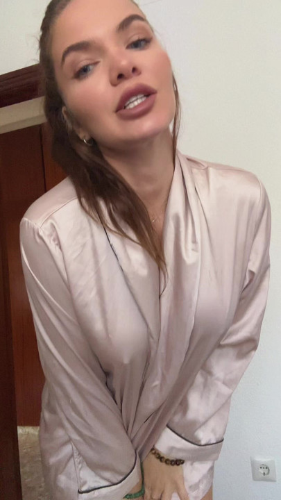 Do you like when I rip my robe off and reveal my naked body?