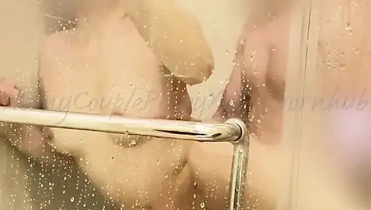 Pinay hatun patronuyla tutkulu duşta seks yapıyor
