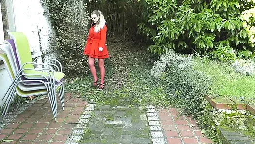 Крошка-блондинка, большие сиськи, сочная киска 6636