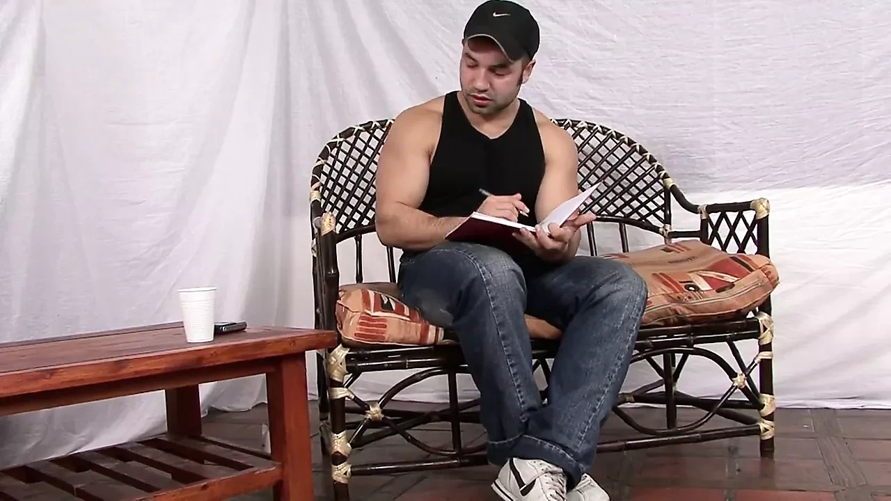 Morocha handsome Brazilian tranny has anal sex