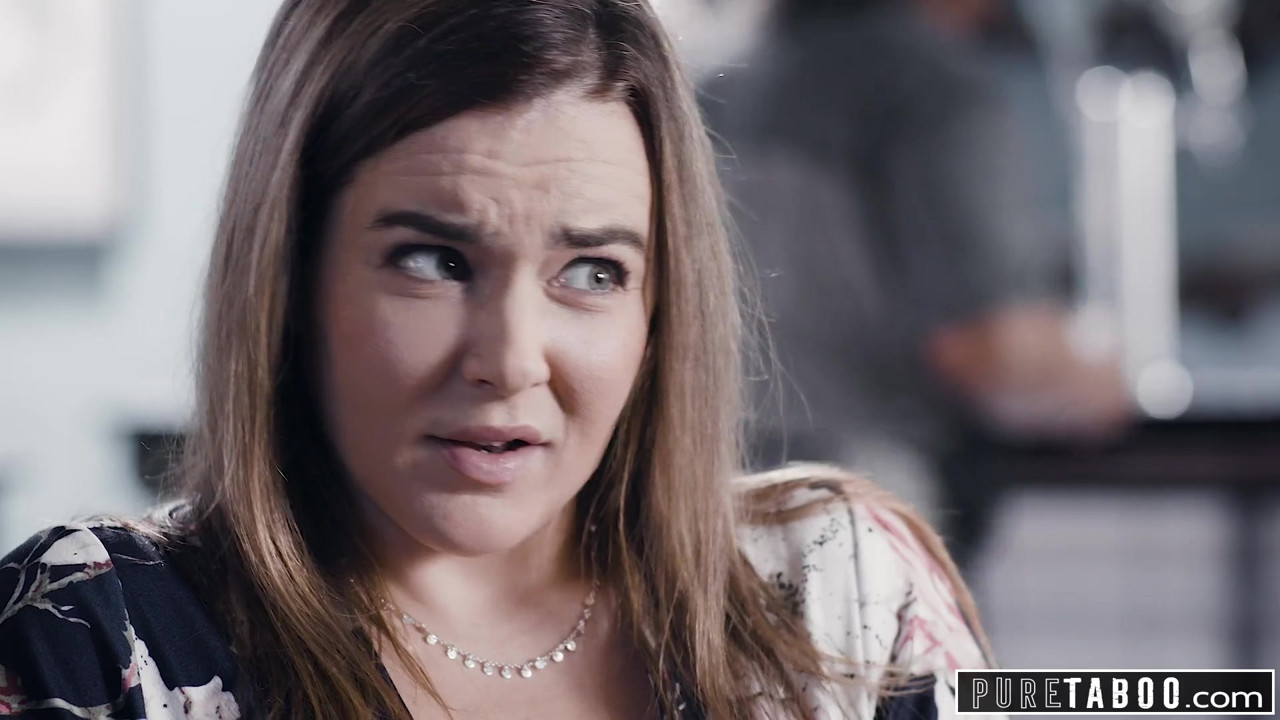 ナターシャ・ナイスは変態カップルにタグ付けさせる