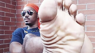 Tapak salib dan tidak bersilang (2025)