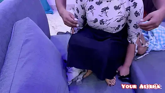 Biwi Smajh Kar Saali Ko Lund Dikha Diya- Aur phir hui saali ki Chudai