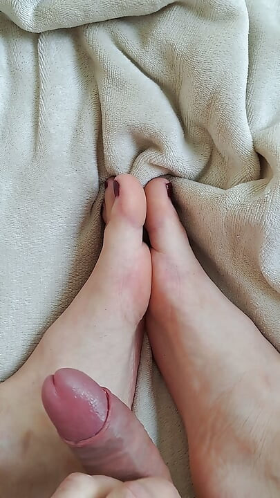 Play with my Feet and Cock (No Cum!)