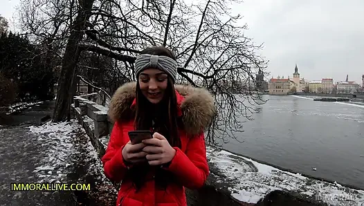 Gorgeous girl Isabella De Laa gets fed sperm in a crazy threesome with p...