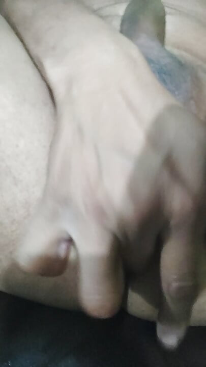 Bubble butt indian guy fingering his big ass and jerking off against the friends.