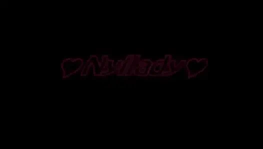 В машине играет с моим мужем