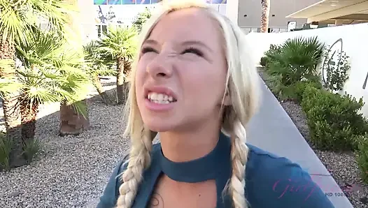 Kencan Kenzie reeves dan sensualitas merokok di bak mandi
