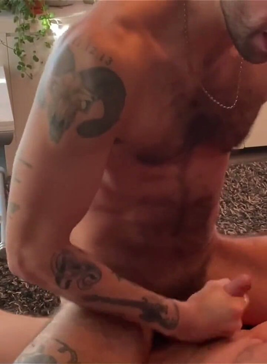 Seksi Noel Baba bana büyük yarak veriyor