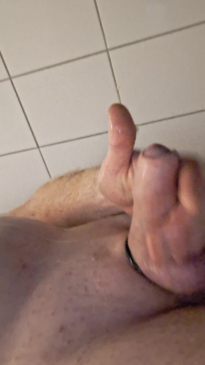 Me horny at the shower