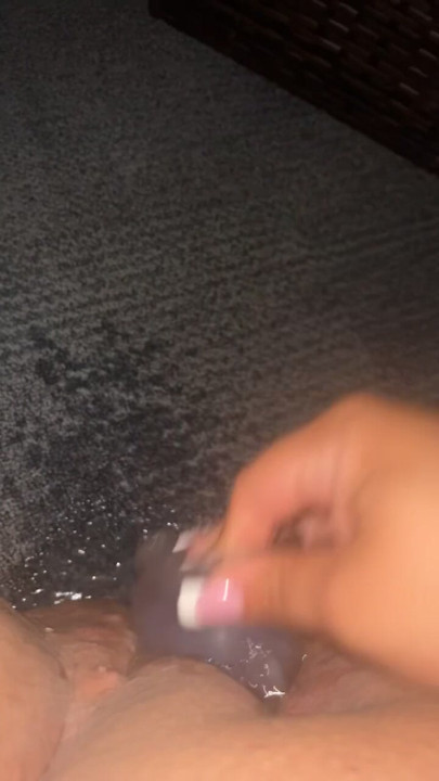 Barely Legal Slut Squirts Everywhere