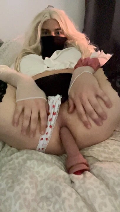 ブロンドふしだらな女肛門トレーニング