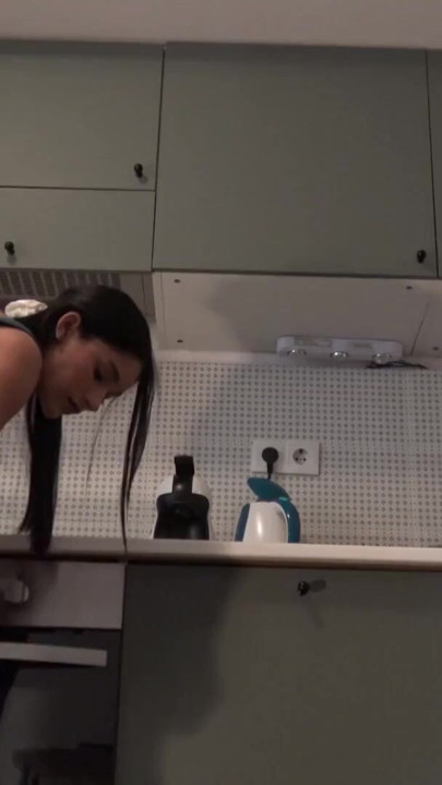 Petite College Girls share the same apartment and they love to flash their ass and pussy for a few more likes | Clip 1