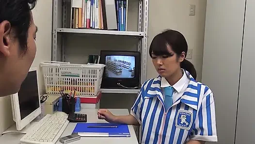 Japanische verkäuferinnen szene-1_beautiful japanerin Mayuka Momota fickt im Lagerhaus des Ladens