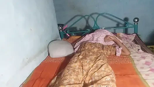 18-летняя индийская красивая жена и жесткий секс, хинди аудио