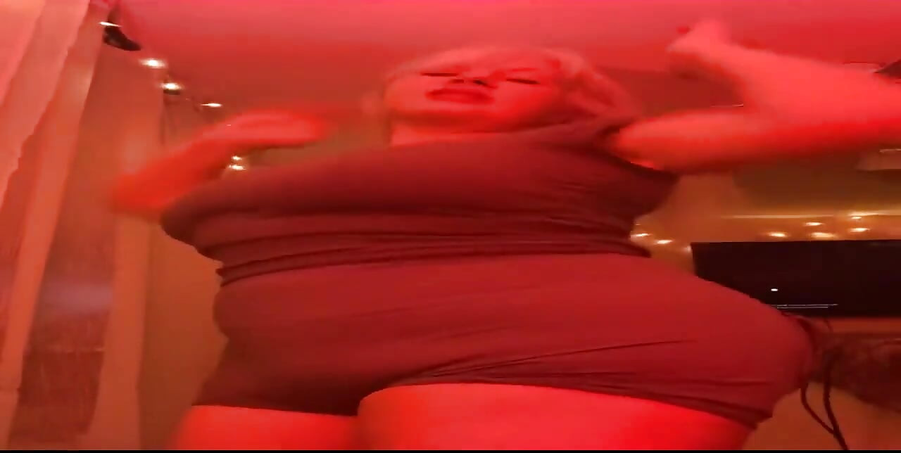 로지와 함께 춤을 추시나요? 달콤한 완두콩에 와서. 일어나서 우리 몸을 움직여!! 함께...
