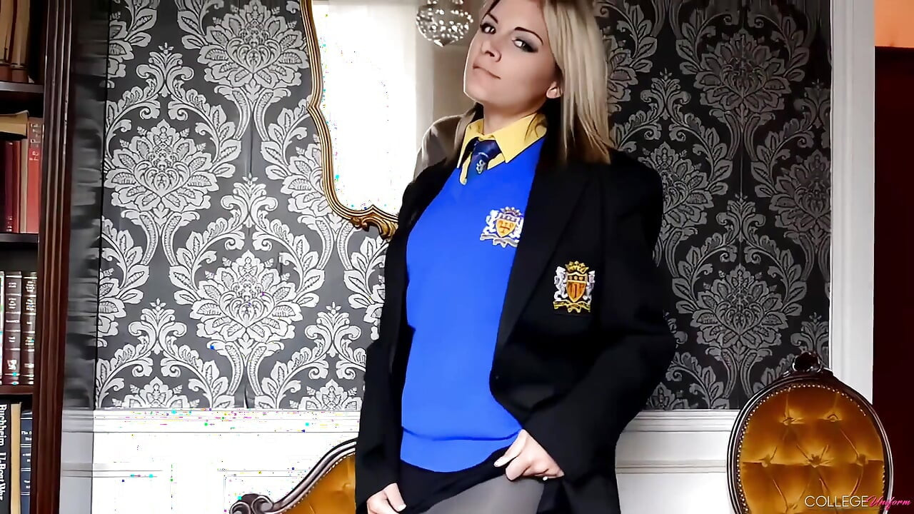 Naomi K Tease Featuring Naomi K