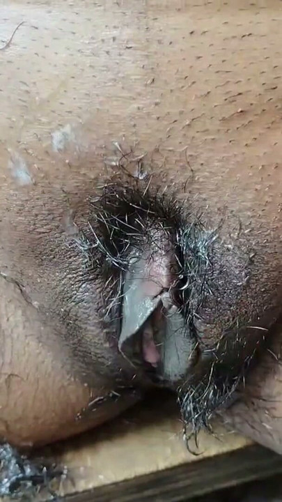 Video rekaman seks adik tiriku lagi asik muasin memeknya | Klip 2