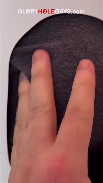 Straight Guy’s First Time at the Gloryhole – Nervous, Hard, and Blows Like Crazy