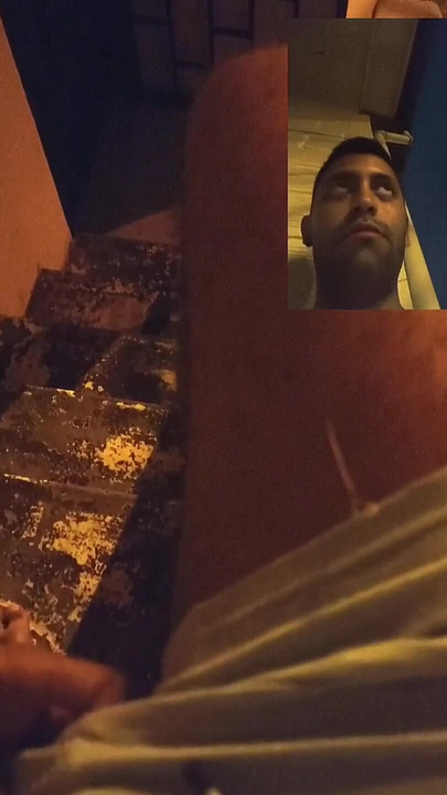 在户外撸管, 我已经很久没做过了, 我很紧张