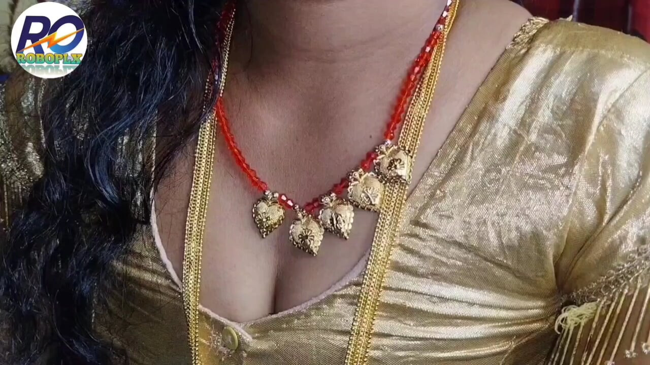 La bouche de la femme d'un nouveau mariage du village desi suce vigoureusement une queue et ses seins sont massés par ses lèvres Partie (1)