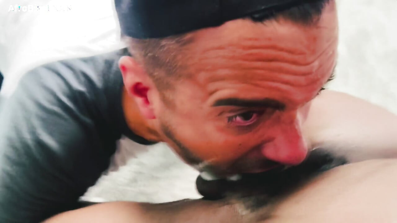 Afroblackxxx Gives Merciless Oral to Deepthroatxxxxl