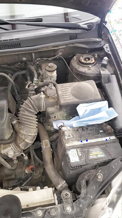mechanic friend wife flipflops in her car