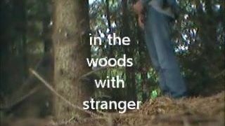 Ele me masturba na floresta