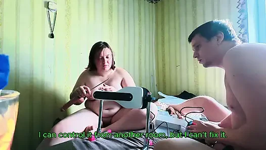 Molliges Mädchen Mit Großen Festen Titten Oral an Lovense Sexmaschine Closeup