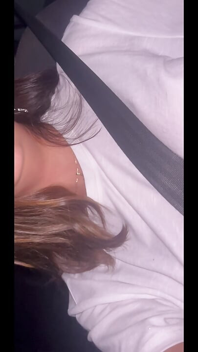 Eksplozivna masturbacija u autu, moj špric te natapa