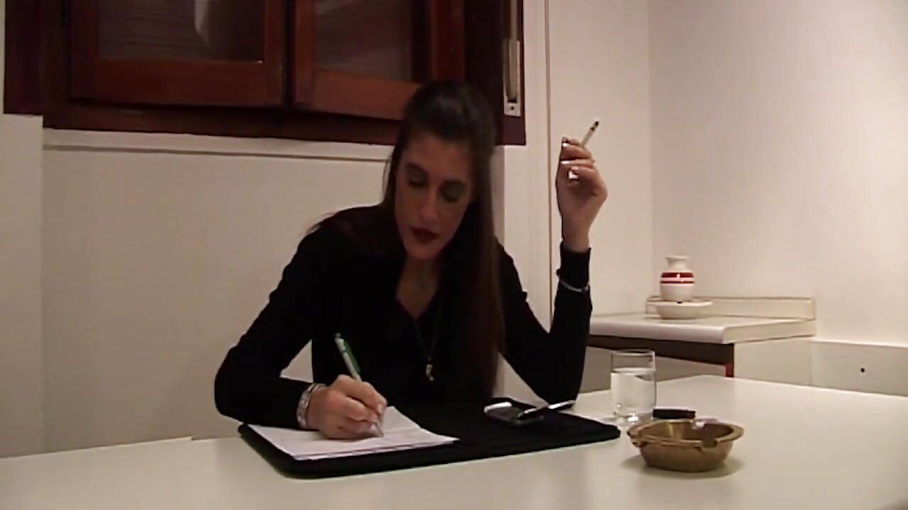 饥渴熟女在热辣的性爱中被勃动的鸡巴撑开