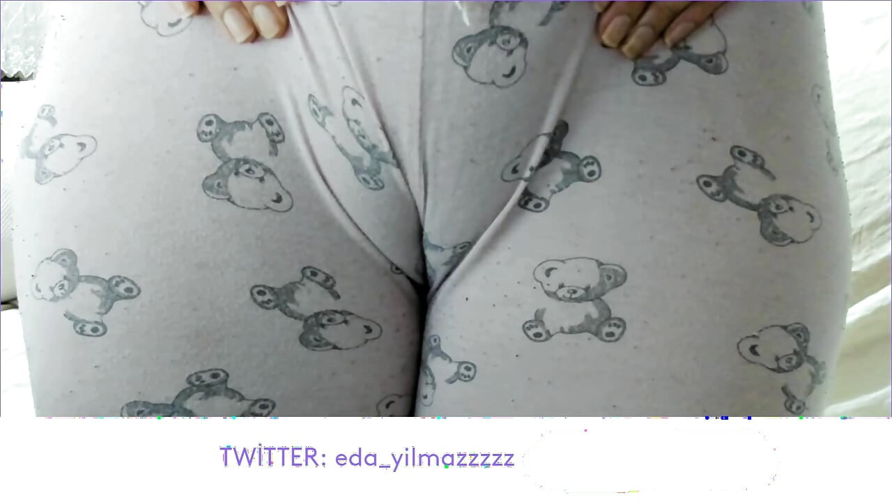 CAMELTOE- MEMEK BENGKAK- MEMEK DI PIYAMA