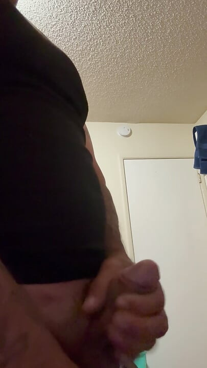 Guy jacking off