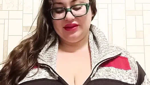 Magst du große möpse?