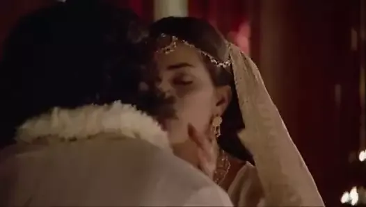 Indira varma i sarita choudhury w filmie kamasutra