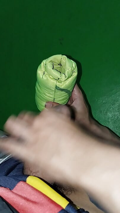 Trying to get a dildo to fit into the hole doesn't fit the big dick.
