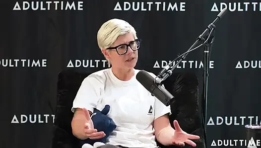 Cami strella selamat dari sekte, ketenaran tiktok, dan non-monogami | Podcast Khusus Orang Dewasa