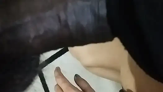 Land Ko Chusa Kar Malish Korte