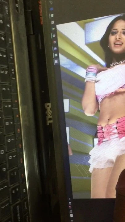 Anushka cum homenaje en su cuerpo lanja munda ahh