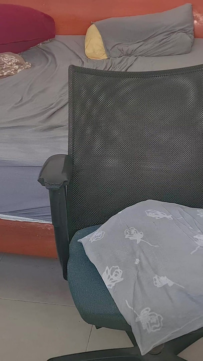 Tipičan pogled ako gledate moju spavaću sobu iz susjedovog stana
