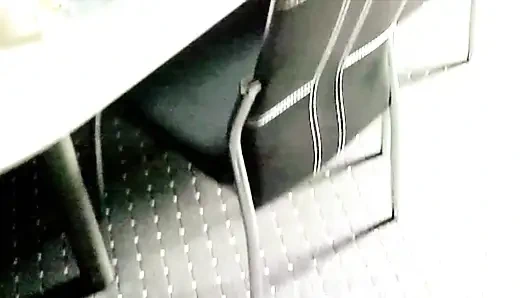 Sesi fingering memek cewek perancis ini! Wajib nonton!